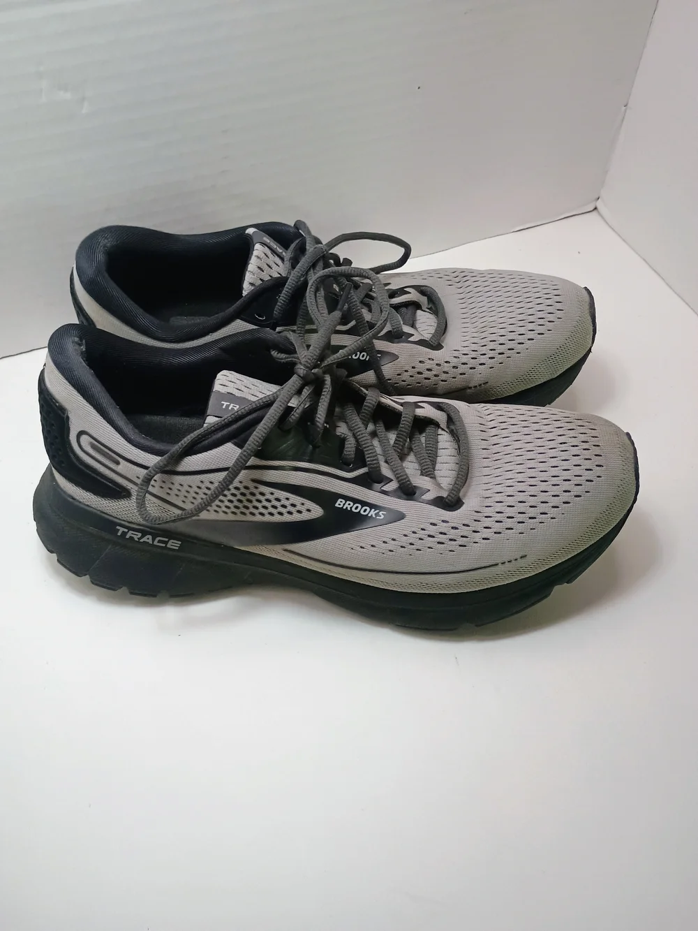 Brooks Trace 2 Black Gray Black Mens Running Shoes Mens Size 11